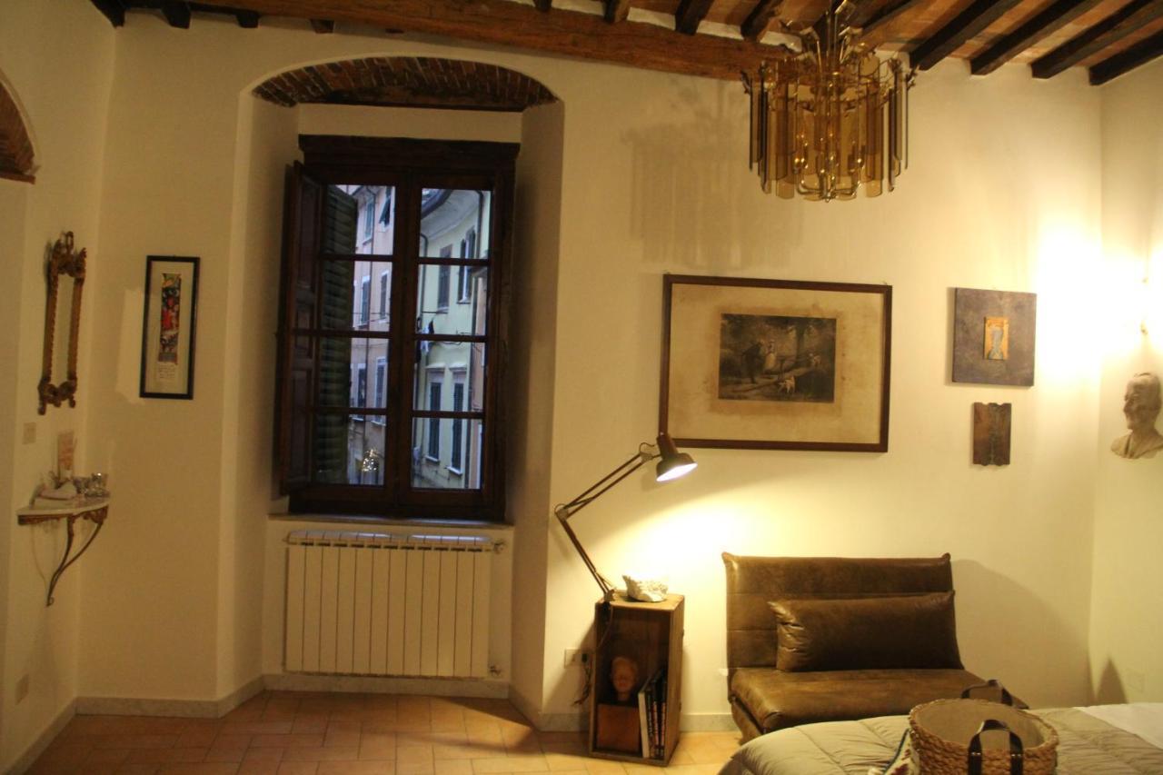 La Porta Sui Monti Di Luna Carrara Buitenkant foto